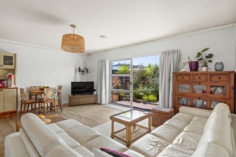 Photo of property in 1/73 Florence Avenue, Orewa, 0931