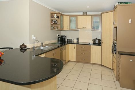 Photo of property in 30 Carnelian Court, Westgate, Auckland, 0614