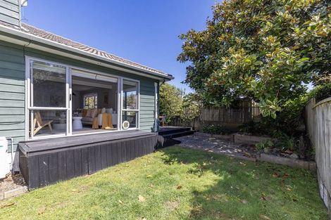 Photo of property in 131 Renown Road, Raumati South, Paraparaumu, 5032