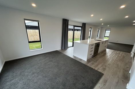 Photo of property in 27 Timara Crescent, Marshland, Christchurch, 8083