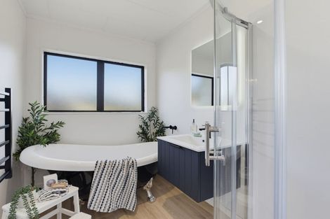 Photo of property in 16 Kaiwaka-mangawhai Road, Kaiwaka, 0975