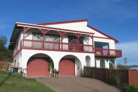 Photo of property in 6 Kinloch Place, Papakowhai, Porirua, 5024