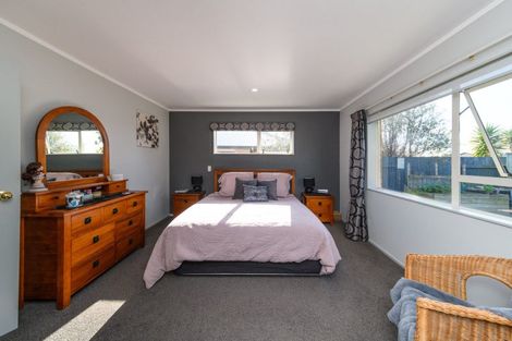 Photo of property in 101 Peter Hall Drive, Kelvin Grove, Palmerston North, 4414