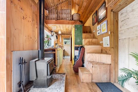 Photo of property in 159 Pinehaven Road, Pinehaven, Upper Hutt, 5019