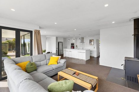 Photo of property in 27 Marbleleaf Lane, Albert Town, Wanaka, 9305