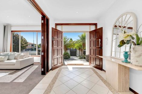 Photo of property in 19 Skye Road, East Tamaki Heights, Auckland, 2016