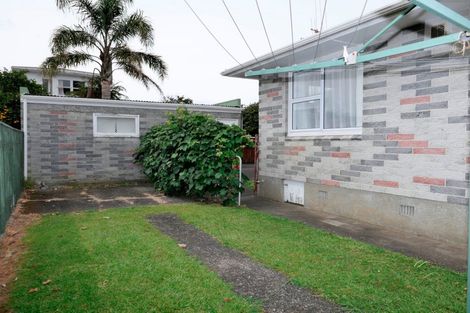 Photo of property in 1 Hadfield Street, Levin, 5510
