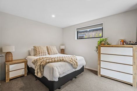 Photo of property in 2 Clover Lane, Lake Hayes, Queenstown, 9304