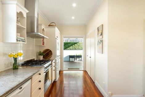 Photo of property in 108 Campbell Street, Karori, Wellington, 6012