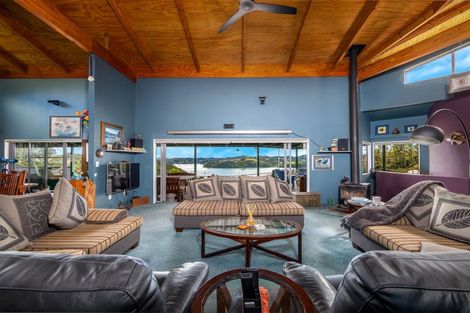 Photo of property in 104 Te Wahapu Road, Russell, 0272