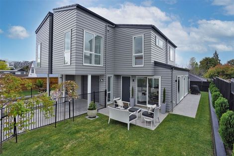 Photo of property in 2 Lake Crescent, Hamilton Lake, Hamilton, 3204