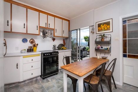 Photo of property in 8 Goldsmith Terrace, Hospital Hill, Napier, 4110
