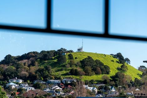 Photo of property in 31 Jubilee Avenue, Devonport, Auckland, 0624