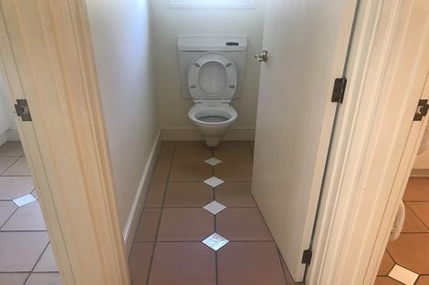 Photo of property in 2/11 Memorial Avenue, Ilam, Christchurch, 8053