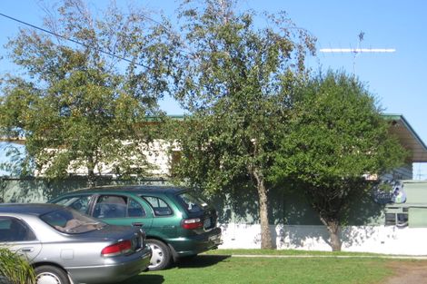 Photo of property in 699 Beach Road, Rothesay Bay, Auckland, 0630