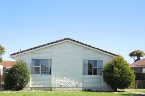Photo of property in 17 Jenkins Avenue, Redwood, Christchurch, 8051