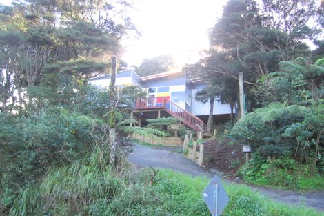Photo of property in 21 Laingholm Drive, Laingholm, Auckland, 0604