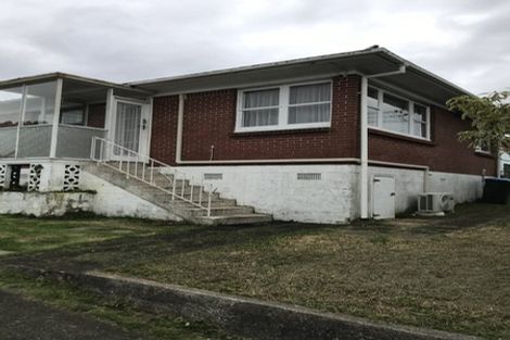 Photo of property in 1/402 Mount Albert Road, Mount Roskill, Auckland, 1041