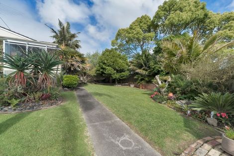 Photo of property in 22 Salamanca Road, Sunnynook, Auckland, 0620