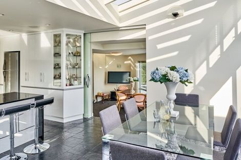 Photo of property in 11 Countess Close, Maupuia, Wellington, 6022