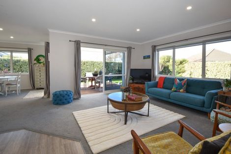 Photo of property in 7 Hartley Avenue, Carterton, 5713