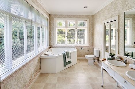 Photo of property in 2 Dillon Street, Lowry Bay, Lower Hutt, 5013