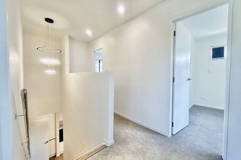 Photo of property in 8a Nandana Drive, Glen Eden, Auckland, 0602