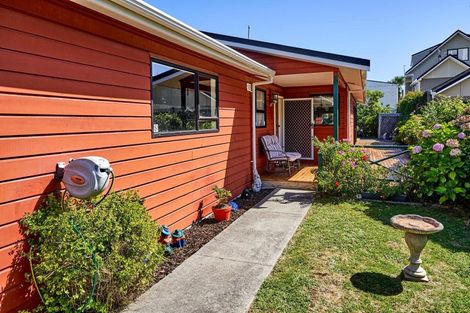 Photo of property in 12 Acheron Road, Paremata, Porirua, 5026