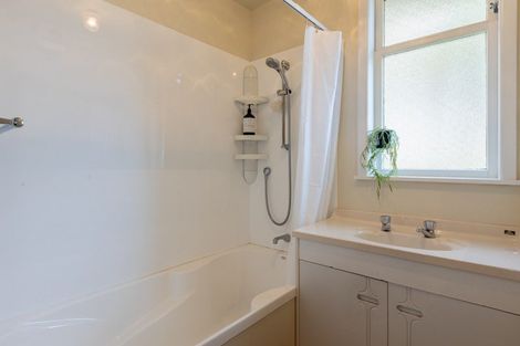 Photo of property in 116 Alexander Road, Raumati Beach, Paraparaumu, 5032