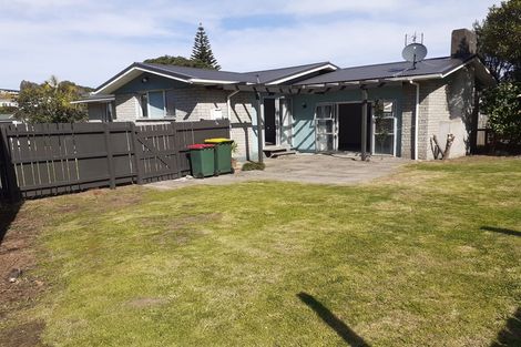 Photo of property in 27 Vancouver Place, Marfell, New Plymouth, 4310