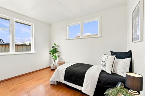 Photo of property in 24 Titoki Street, Castlecliff, Whanganui, 4501