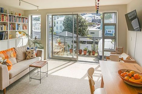 Photo of property in Masina Apartments, 303/80 Riddiford Street, Newtown, Wellington, 6021