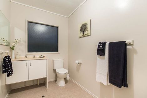 Photo of property in 18 Riserra Drive, Ranui, Auckland, 0612