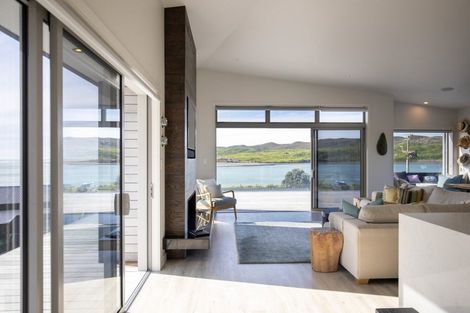 Photo of property in 115 Riria Kereopa Memorial Drive, Raglan, 3297