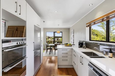 Photo of property in 24 Hebron Road, Waiake, Auckland, 0630