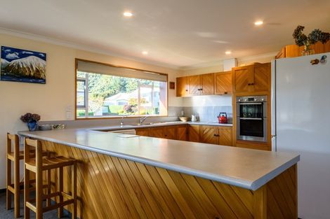 Photo of property in 12 Matai Place, Waikawa, Picton, 7220
