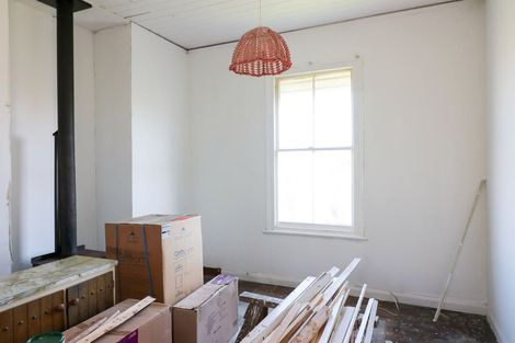 Photo of property in 1 Cadman Street, Dannevirke, 4930