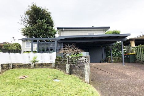 Photo of property in 17 Maugham Drive, Bucklands Beach, Auckland, 2014