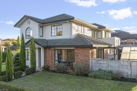 Photo of property in 8 Waimanu Bay Drive, Te Atatu Peninsula, Auckland, 0610