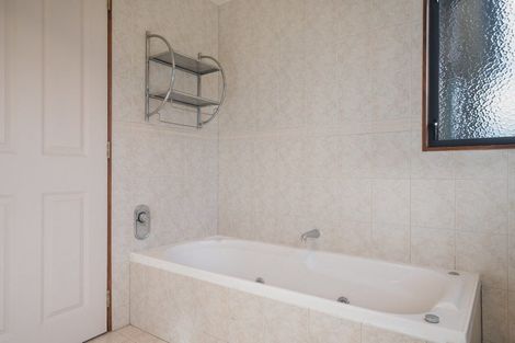 Photo of property in 28 Claremont Rise, Levin, 5510