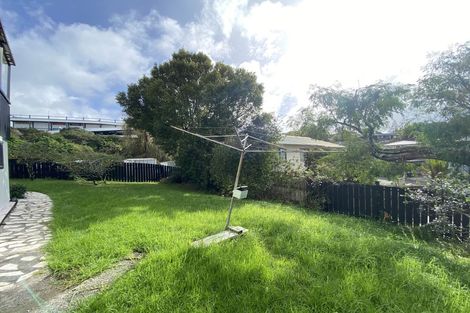 Photo of property in 2/14 Downing Street, Glenfield, Auckland, 0629