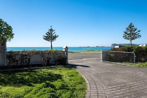 Photo of property in 71 The Esplanade, Westshore, Napier, 4110