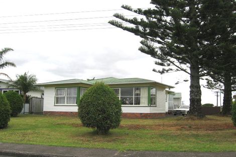 Photo of property in 3 Saffron Street, Birkdale, Auckland, 0626