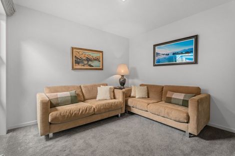 Photo of property in 10 Caithness Court, Jacks Point, Queenstown, 9371