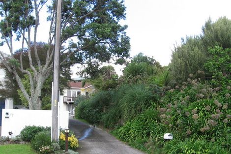 Photo of property in 3 Musick Point Road, Bucklands Beach, Auckland, 2012