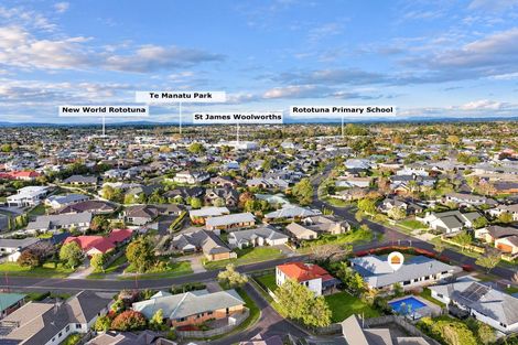 Photo of property in 1 Roderick Place, Rototuna, Hamilton, 3210