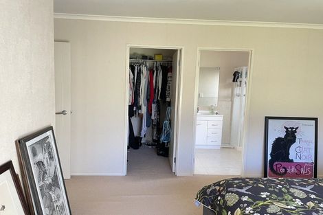 Photo of property in 20 Lilybank Crescent, East Tamaki, Auckland, 2013