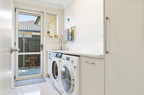 Photo of property in 143 Oriental Parade, Papamoa Beach, Papamoa, 3118