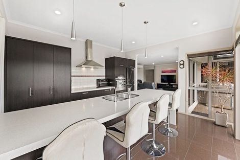 Photo of property in 175 Oraha Road, Kumeu, 0892