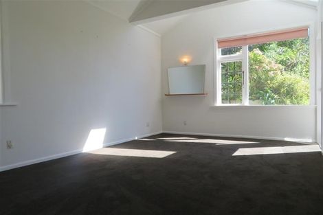 Photo of property in 9 Tai Paku Paku Road, Karaka Bays, Wellington, 6022